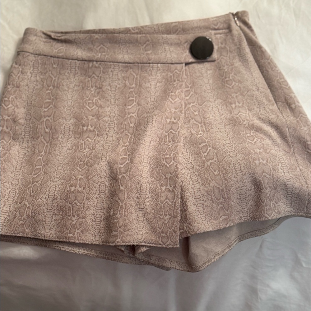 Harper Wren Size Small Skort